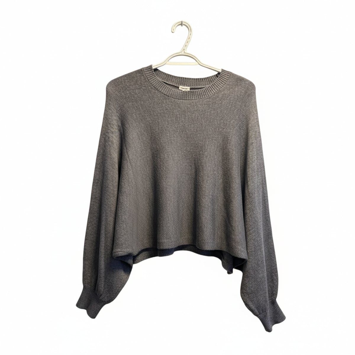 Elite Carlyle curation: Charcoal Knit Sweater and Sculpting Leggings. ✨