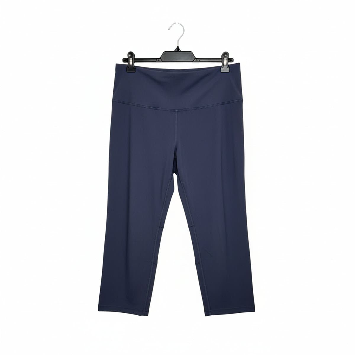 Sleek Midnight Indigo High-Rise Cropped Performance Leggings