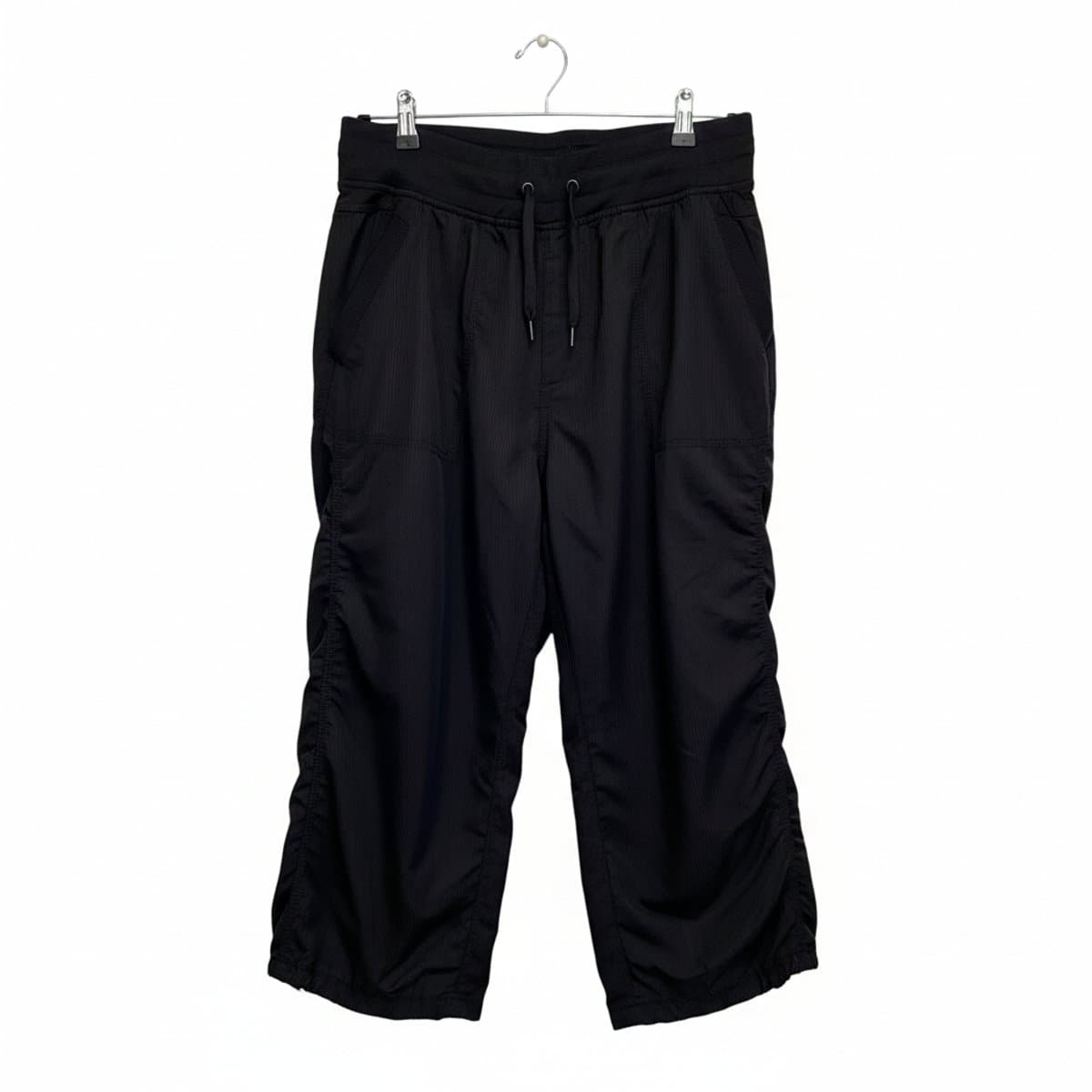 Sleek Urban Utility Ruched Cropped Joggers in Midnight Black