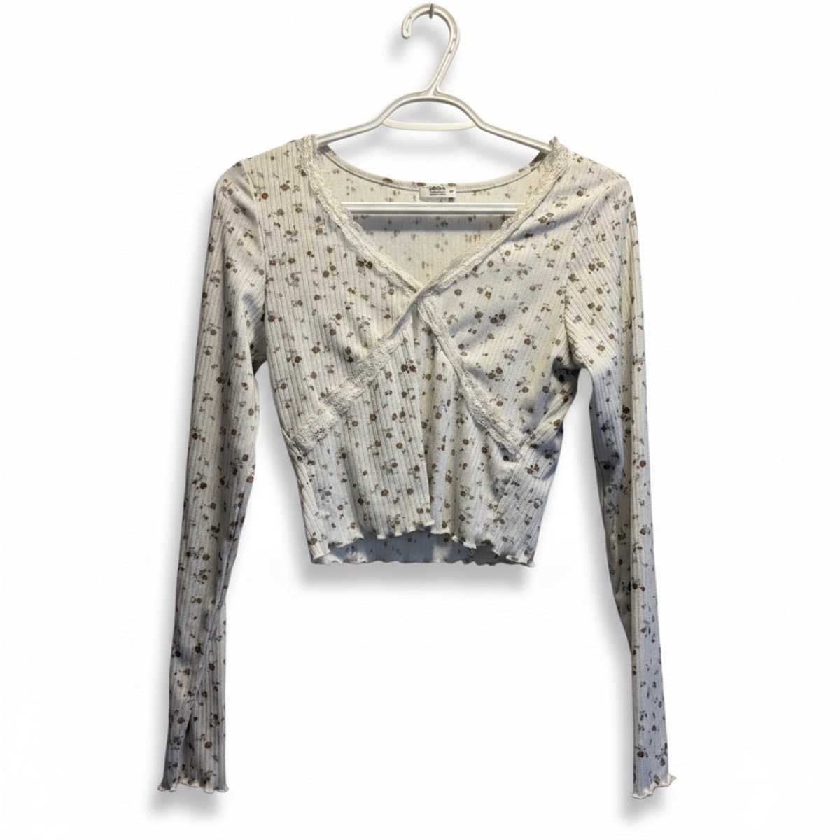 Ardene Coquette Floral Lace-Trim Ribbed Crop Top