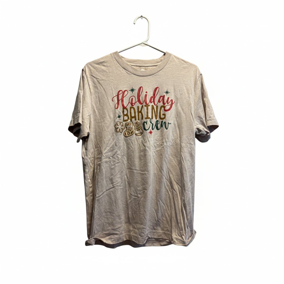 Festive 'Holiday Baking Crew' Graphic Tee in Oatmeal