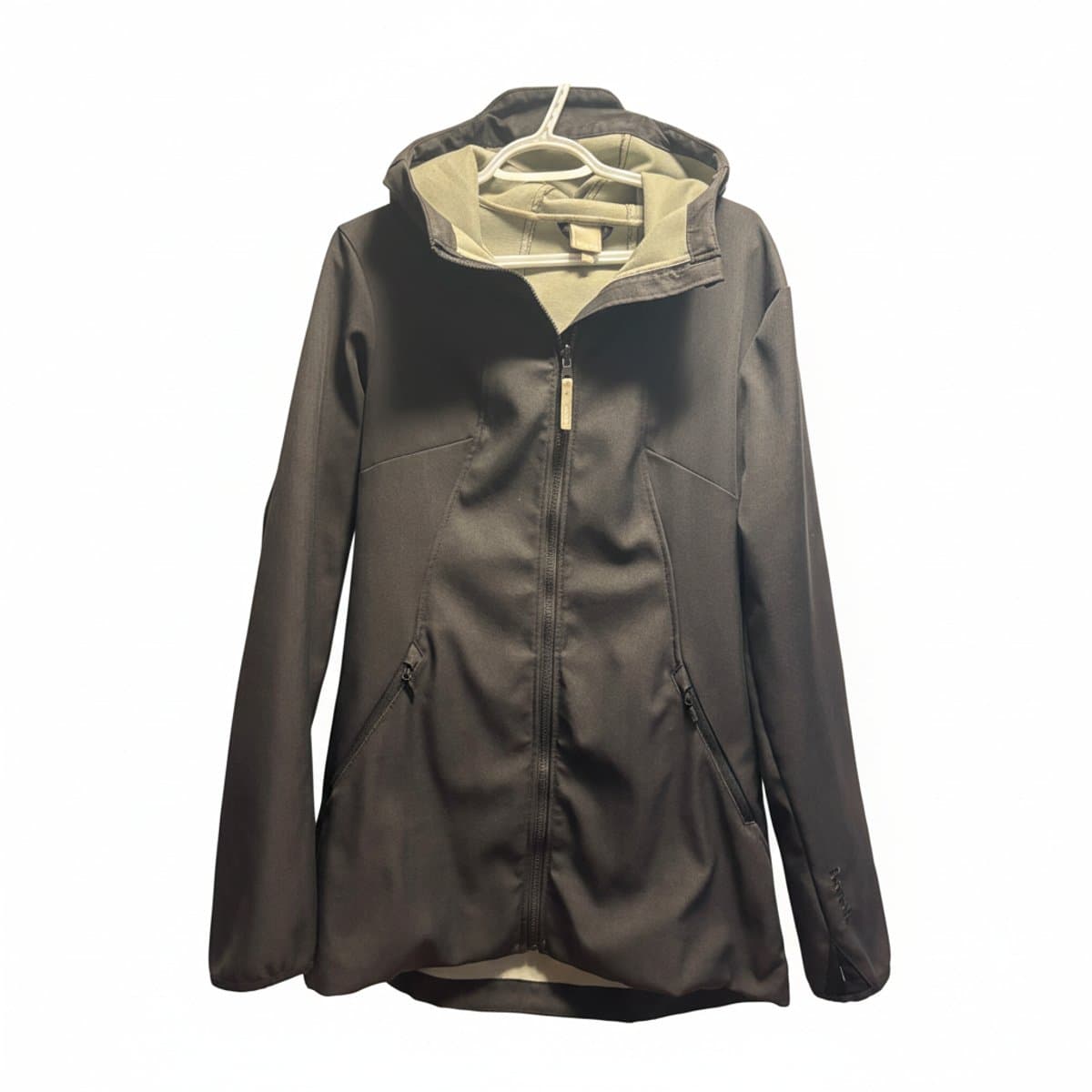 Bench Performance Black Hooded Softshell Jacket - Sleek Athleisure Staple