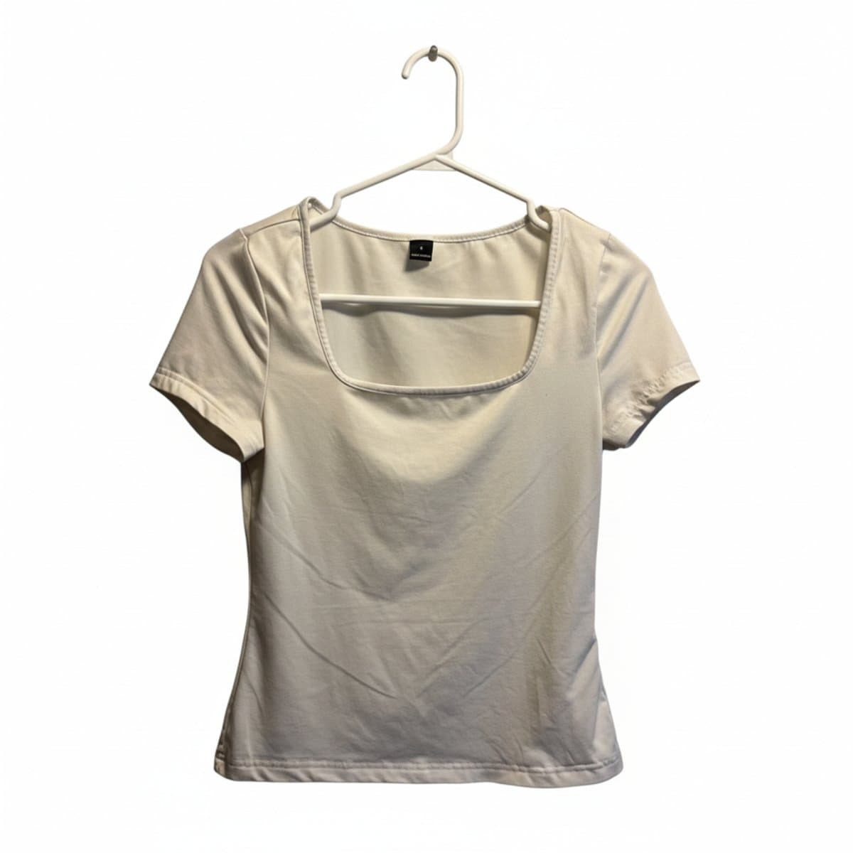 Minimalist Cream Square-Neck Fitted Tee