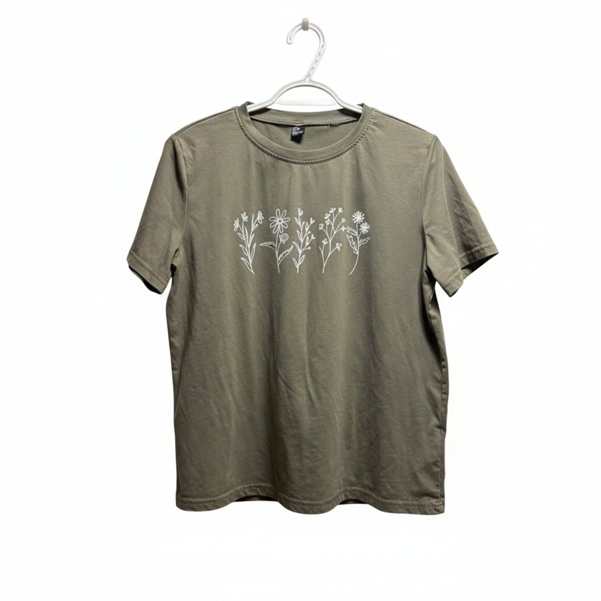 Earthy Meadow Botanical Graphic Tee in Moss Green