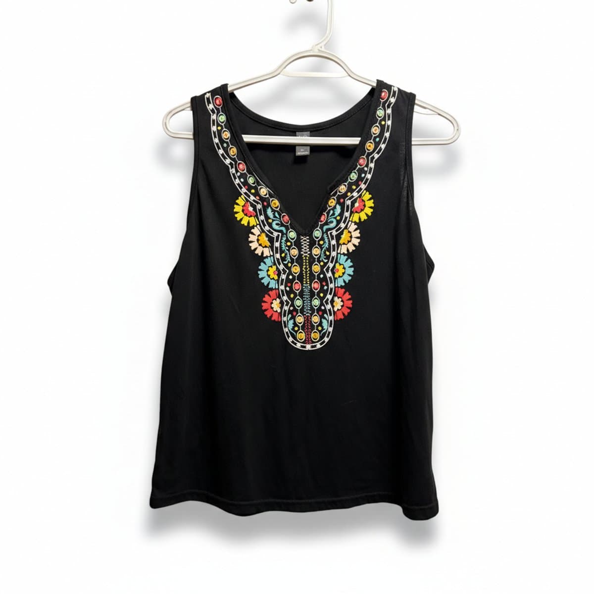 Emery Rose Boho-Chic Floral Graphic V-Neck Tank