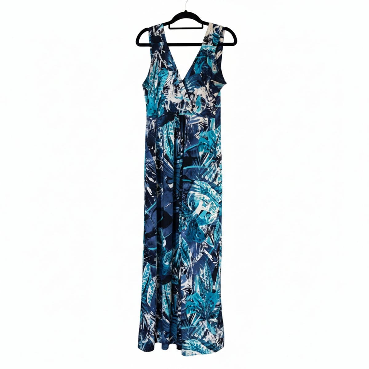 Coastal Escape Tropical Print Maxi Dress