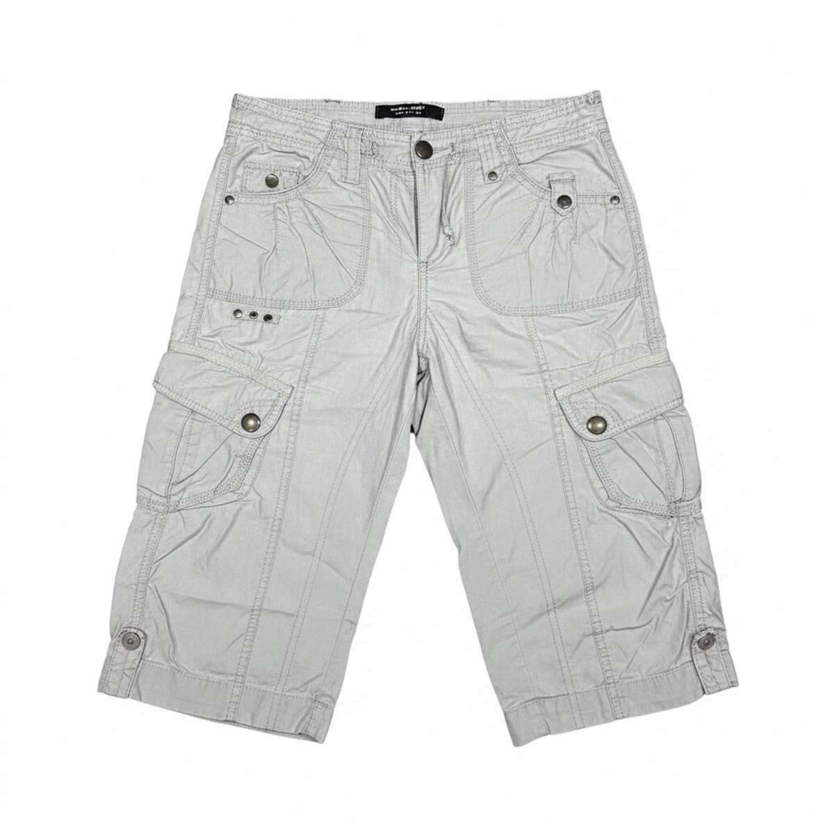 Coupe Sport Utility Cargo Capris in Light Gray
